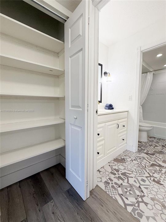 Recently Sold: $378,000 (1 beds, 1 baths, 673 Square Feet)