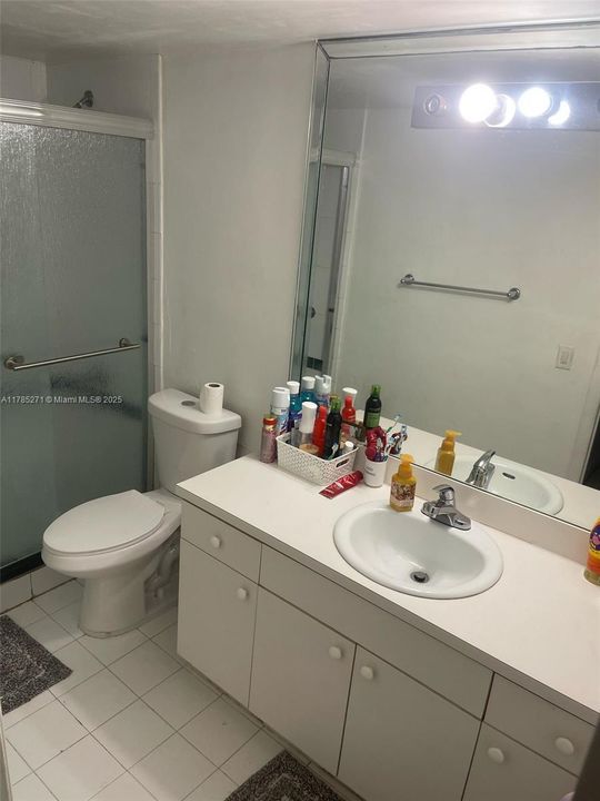 Недавно продано: $215,000 (1 спален, 1 ванн, 665 Квадратных фут)