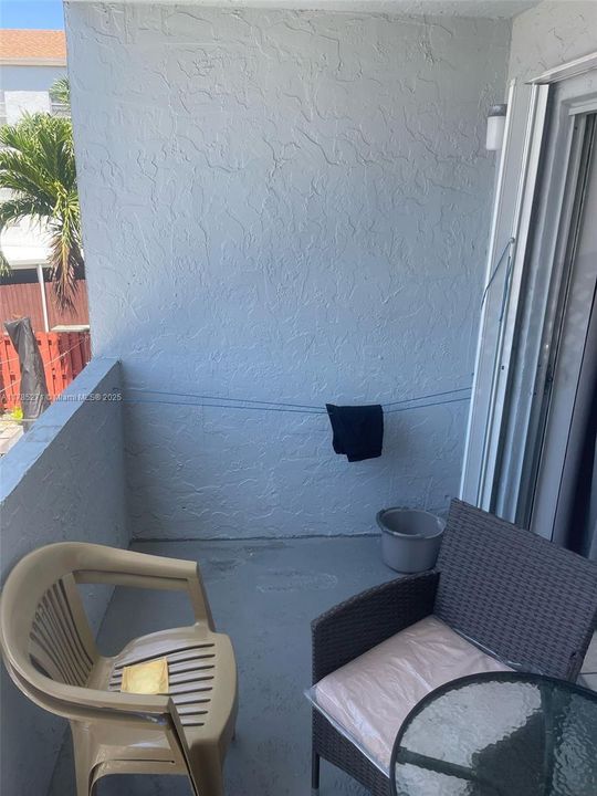 Недавно продано: $215,000 (1 спален, 1 ванн, 665 Квадратных фут)