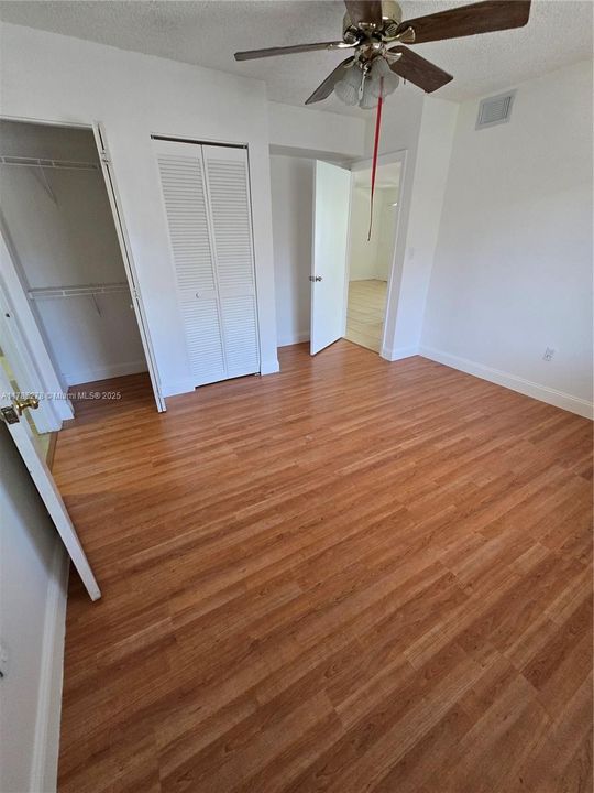 Recientemente alquilado: $1,800 (2 camas, 2 baños, 860 Pies cuadrados)