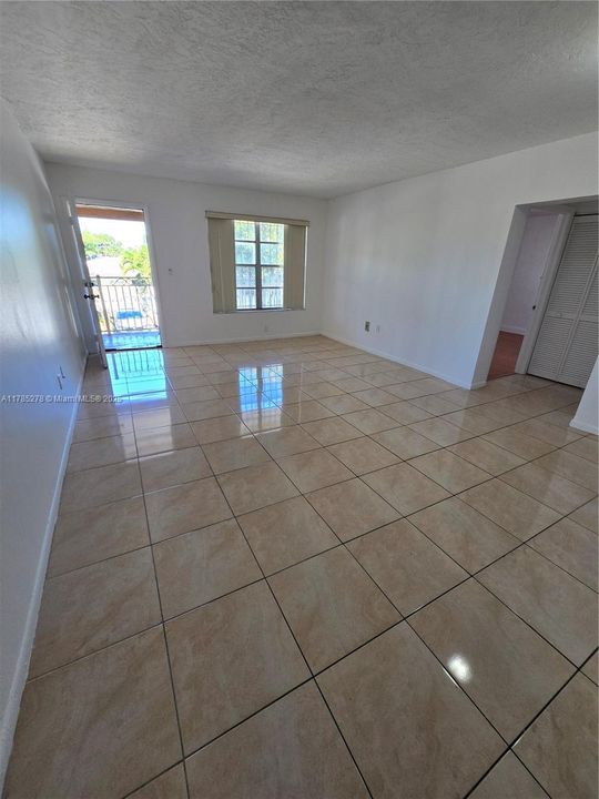 Recientemente alquilado: $1,800 (2 camas, 2 baños, 860 Pies cuadrados)