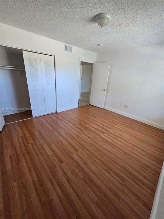 Recientemente alquilado: $1,800 (2 camas, 2 baños, 860 Pies cuadrados)