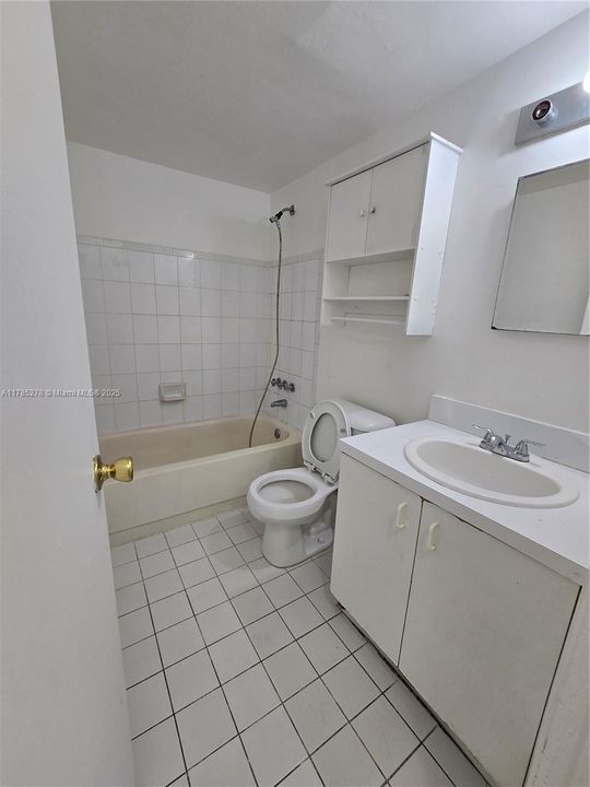 Recientemente alquilado: $1,800 (2 camas, 2 baños, 860 Pies cuadrados)