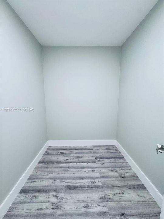 For Sale: $275,000 (2 beds, 2 baths, 1317 Square Feet)