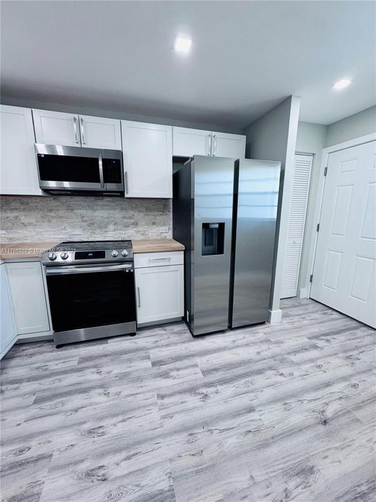 For Sale: $275,000 (2 beds, 2 baths, 1317 Square Feet)