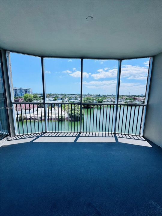 For Sale: $275,000 (2 beds, 2 baths, 1317 Square Feet)