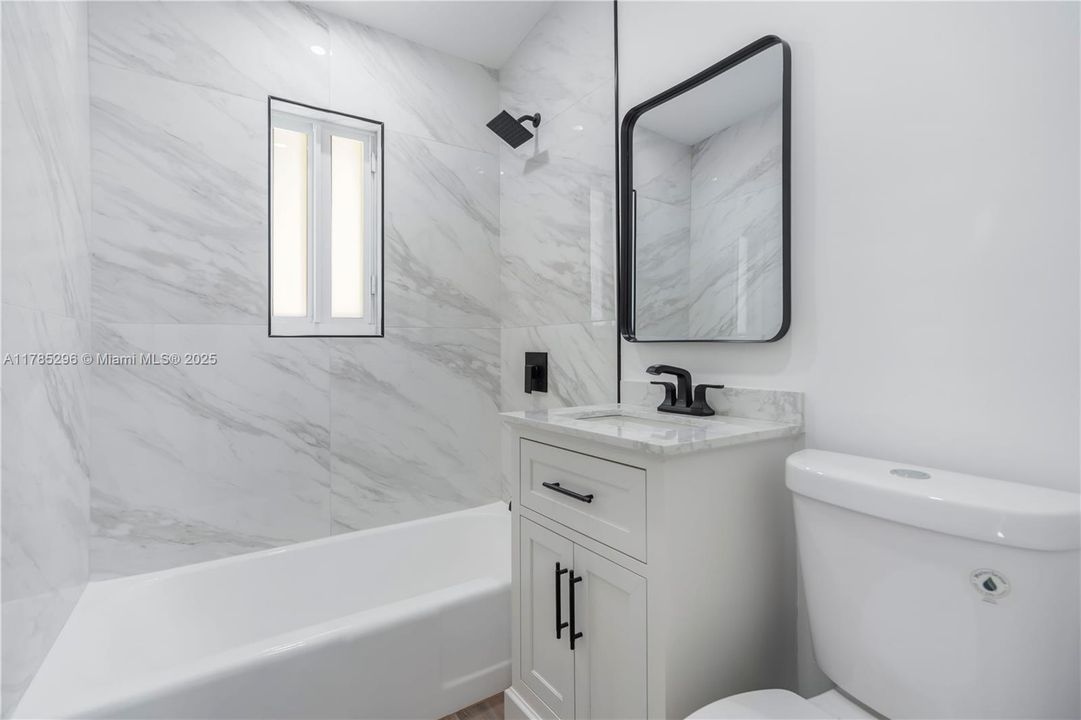 Recently Sold: $325,000 (2 beds, 1 baths, 572 Square Feet)