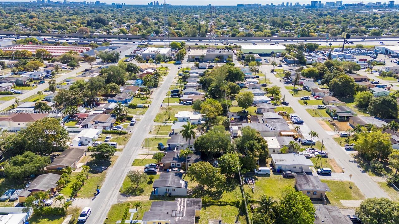 Recently Sold: $325,000 (2 beds, 1 baths, 572 Square Feet)