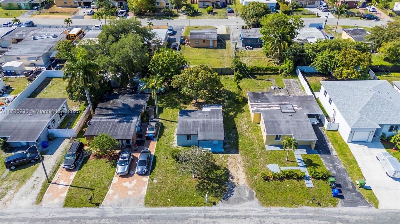 Recently Sold: $325,000 (2 beds, 1 baths, 572 Square Feet)