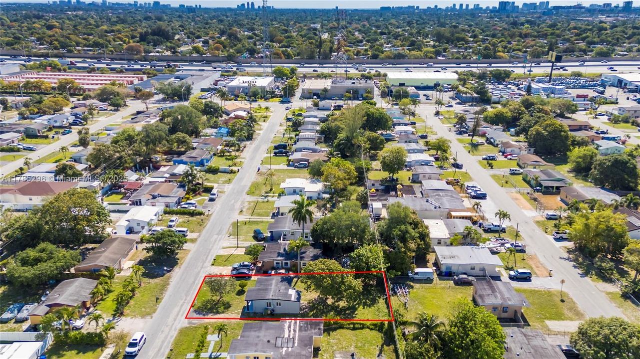 Recently Sold: $325,000 (2 beds, 1 baths, 572 Square Feet)