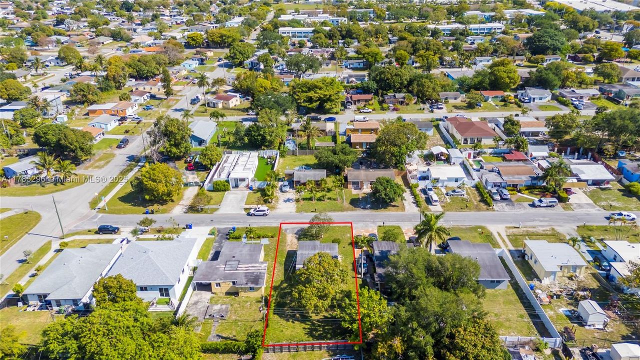 Recently Sold: $325,000 (2 beds, 1 baths, 572 Square Feet)