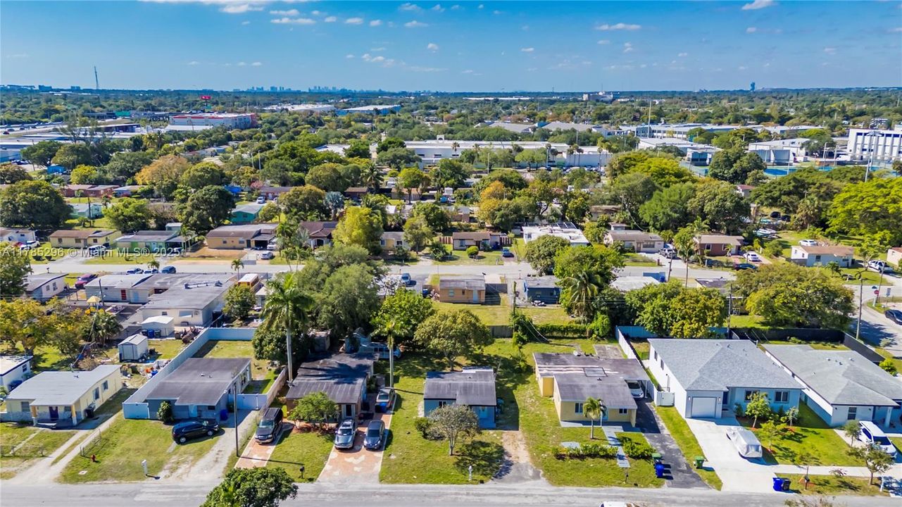 Recently Sold: $325,000 (2 beds, 1 baths, 572 Square Feet)