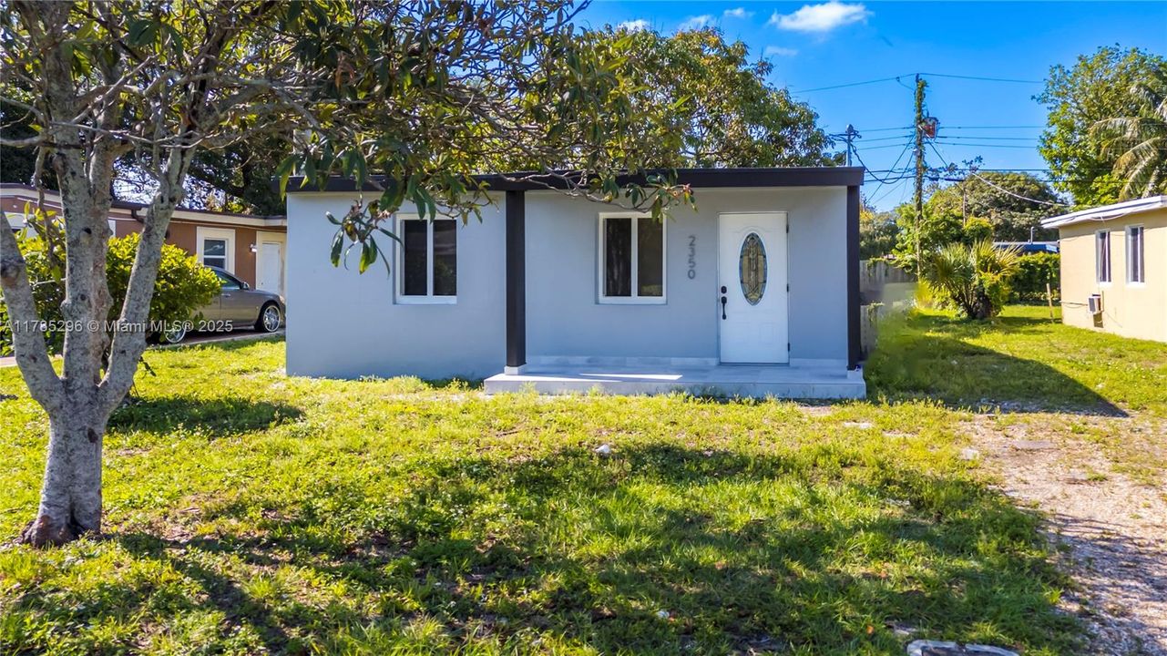 Recently Sold: $325,000 (2 beds, 1 baths, 572 Square Feet)