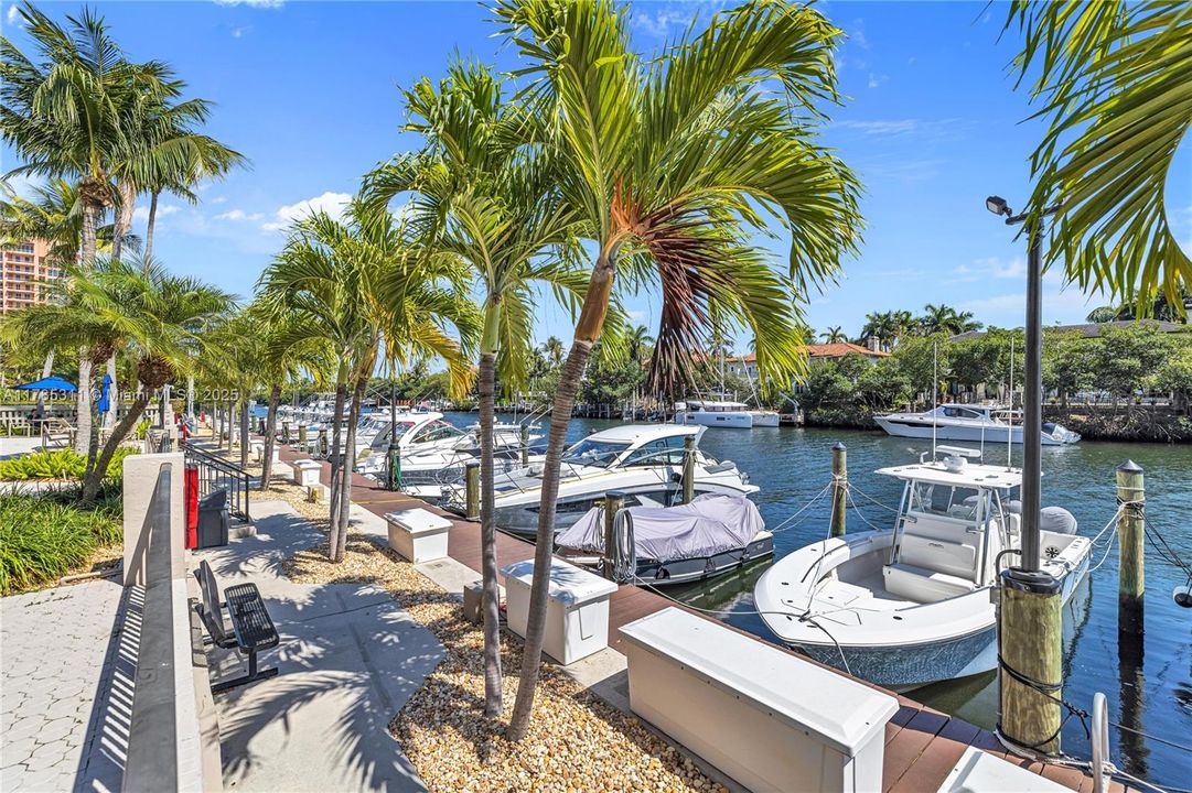 На продажу: $850,000 (2 спален, 2 ванн, 1570 Квадратных фут)