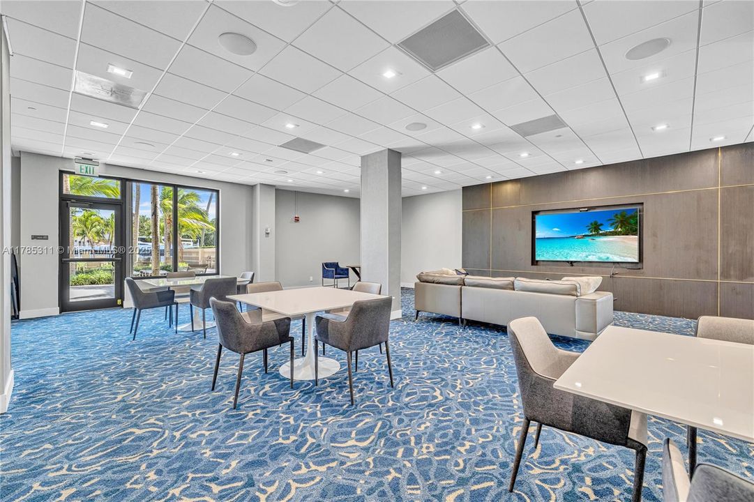 На продажу: $850,000 (2 спален, 2 ванн, 1570 Квадратных фут)