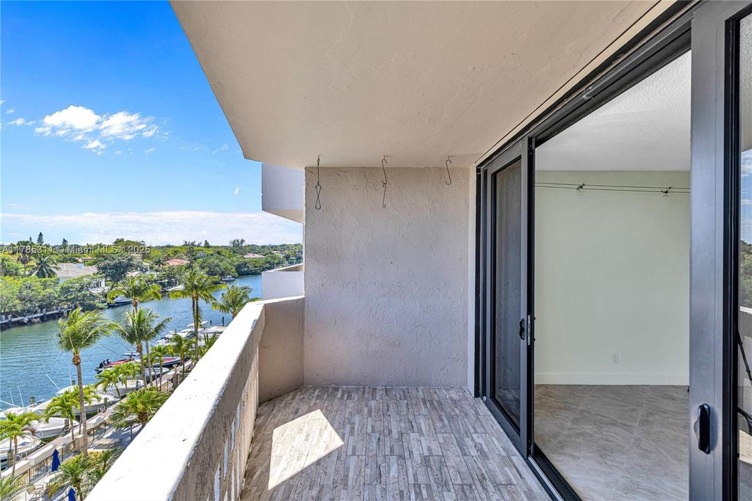 На продажу: $850,000 (2 спален, 2 ванн, 1570 Квадратных фут)