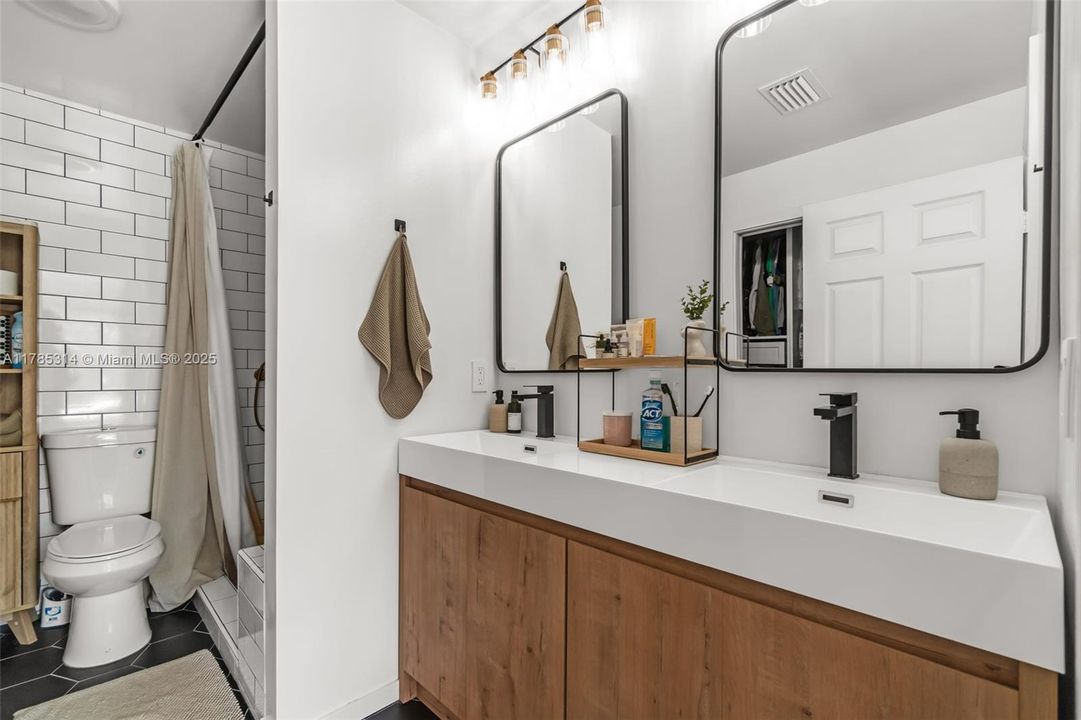 Недавно продано: $524,900 (3 спален, 2 ванн, 1381 Квадратных фут)