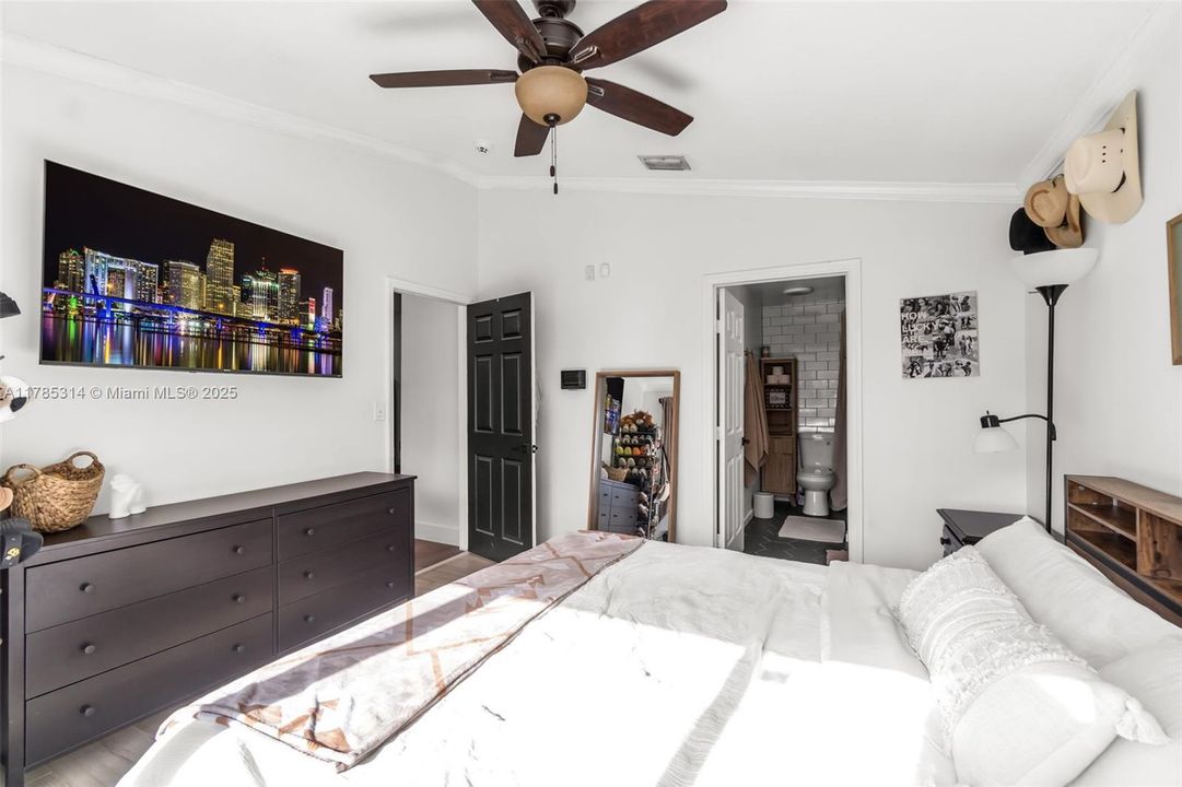 Недавно продано: $524,900 (3 спален, 2 ванн, 1381 Квадратных фут)