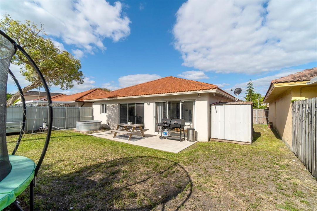 Недавно продано: $524,900 (3 спален, 2 ванн, 1381 Квадратных фут)