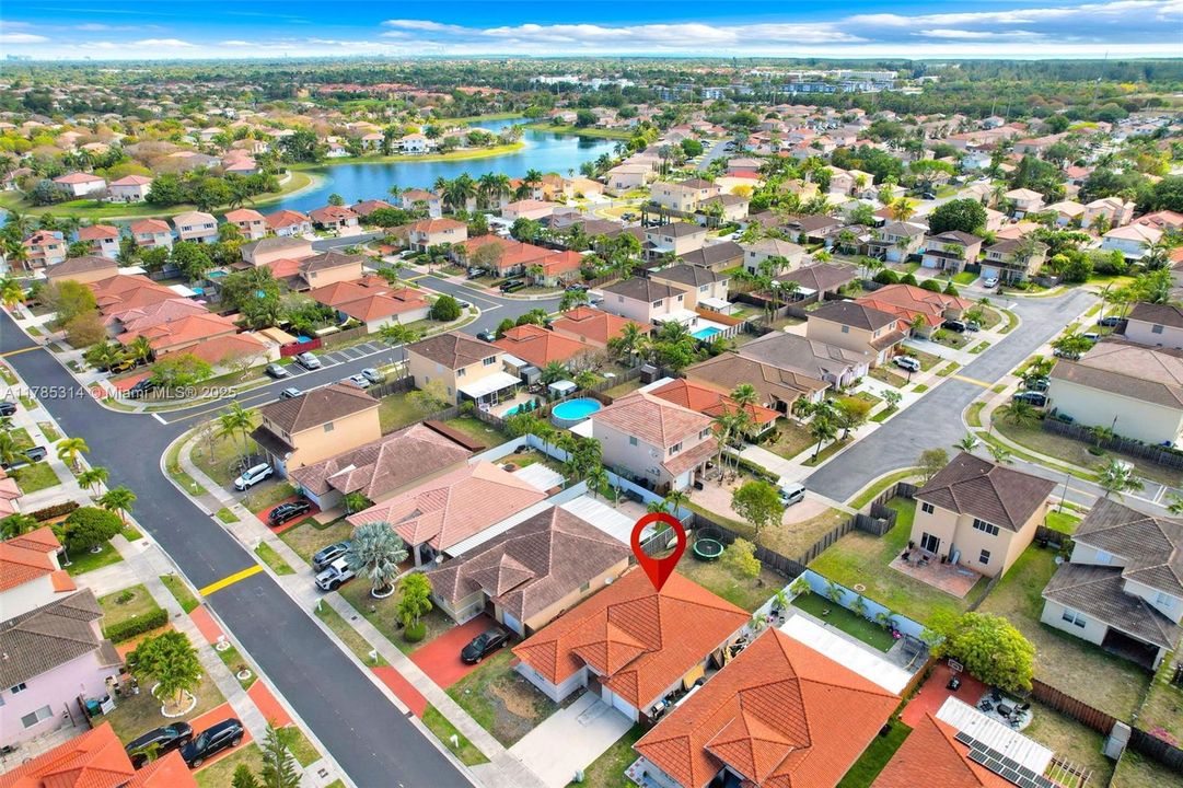 Недавно продано: $524,900 (3 спален, 2 ванн, 1381 Квадратных фут)