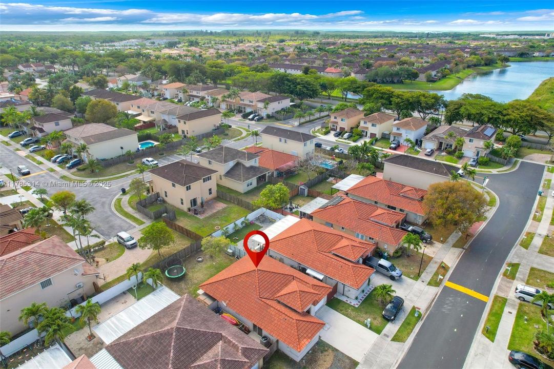 Недавно продано: $524,900 (3 спален, 2 ванн, 1381 Квадратных фут)