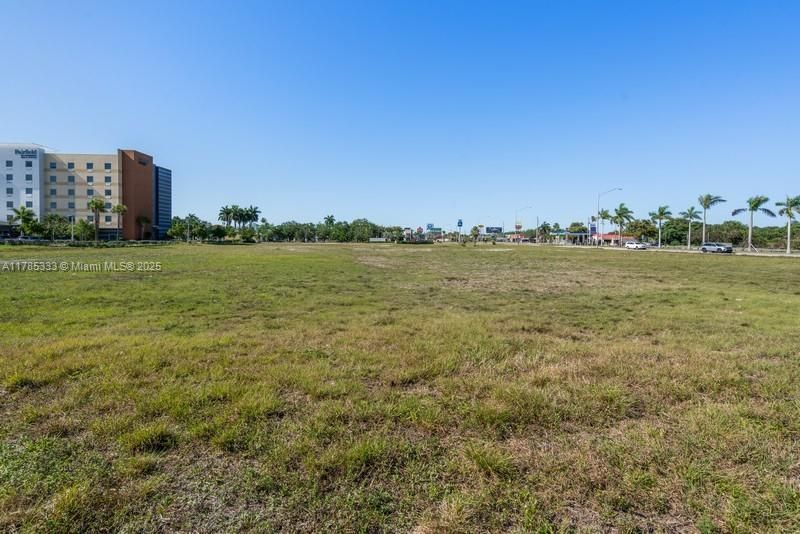 待售: $12,500,000 (0 贝兹, 0 浴室, 0 平方英尺)