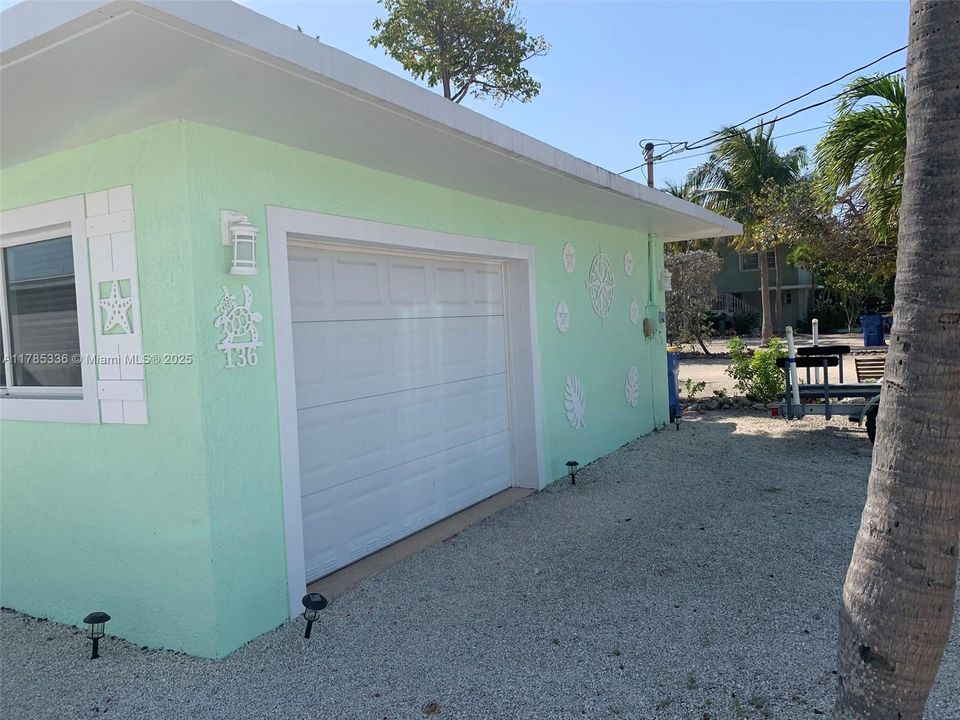 Golf cart / motorcycles and other storage