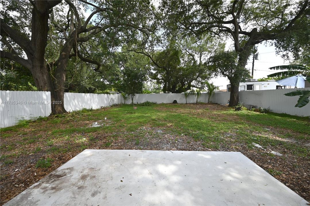 Недавно продано: $518,000 (4 спален, 2 ванн, 1054 Квадратных фут)