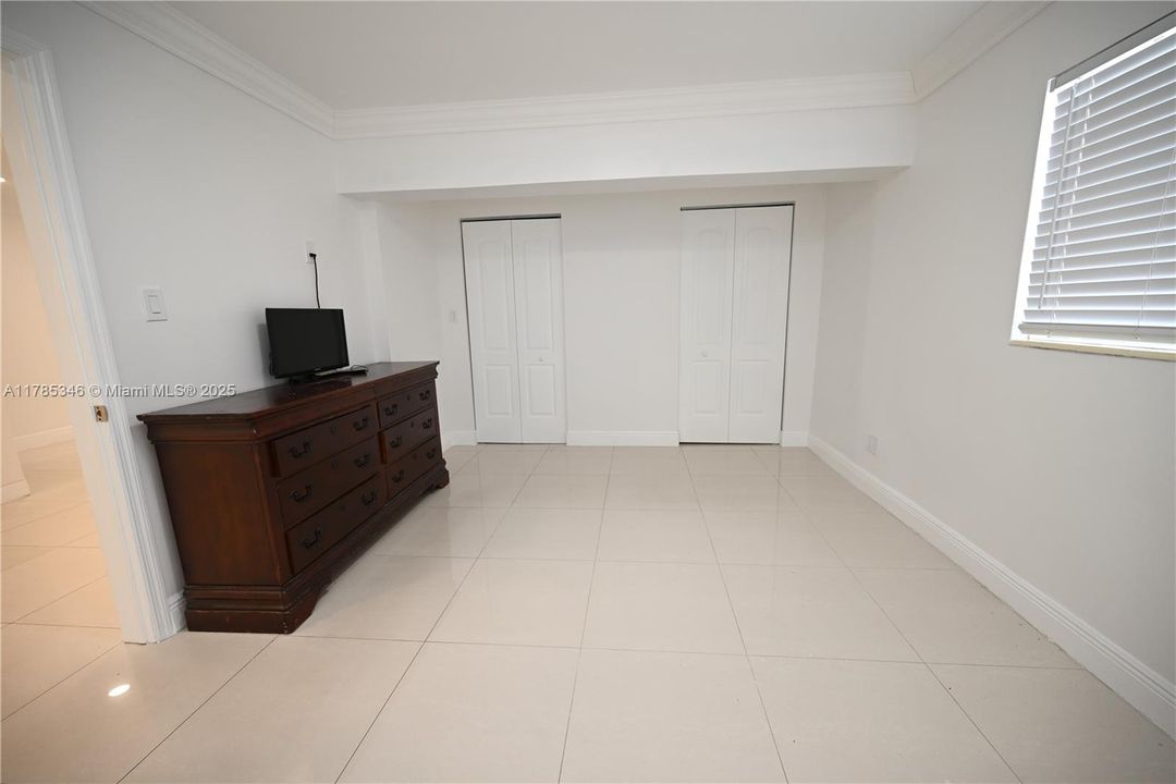 Недавно продано: $518,000 (4 спален, 2 ванн, 1054 Квадратных фут)