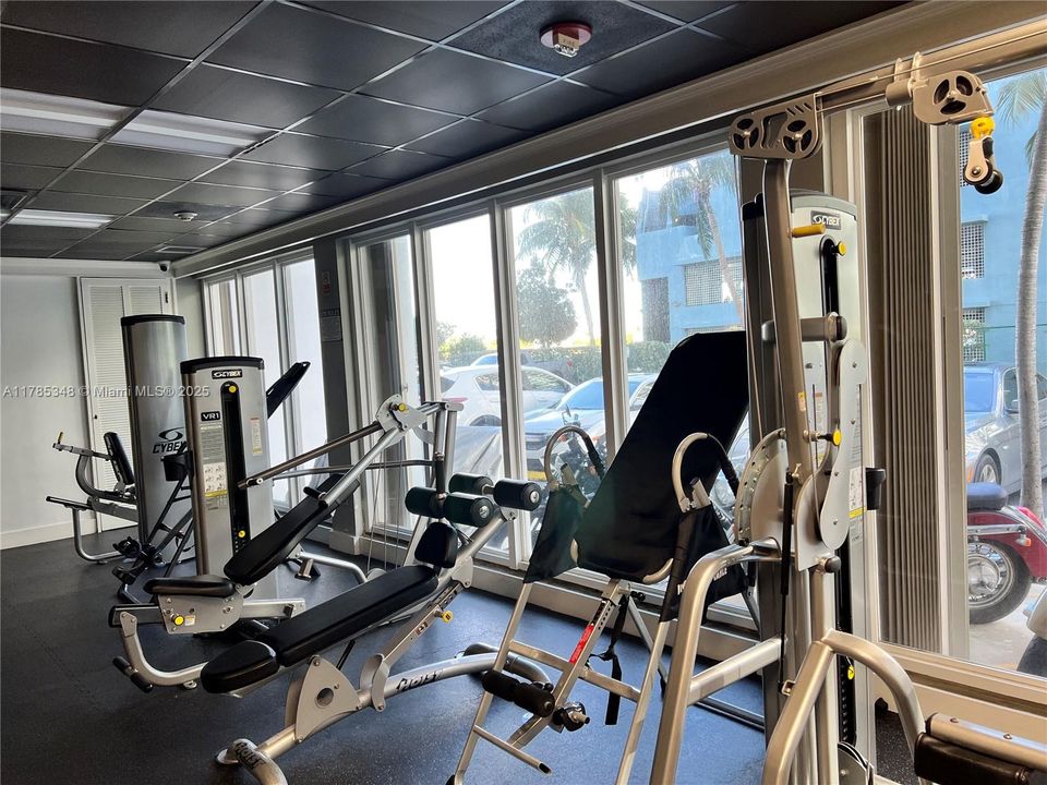 Recently Rented: $2,000 (1 beds, 1 baths, 940 Square Feet)