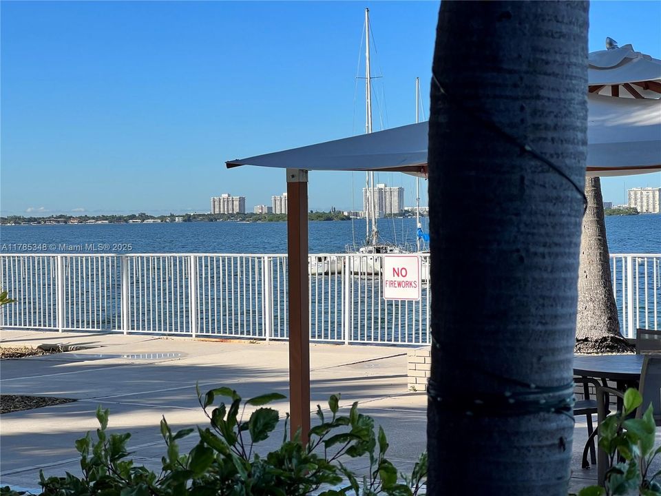 Recently Rented: $2,000 (1 beds, 1 baths, 940 Square Feet)