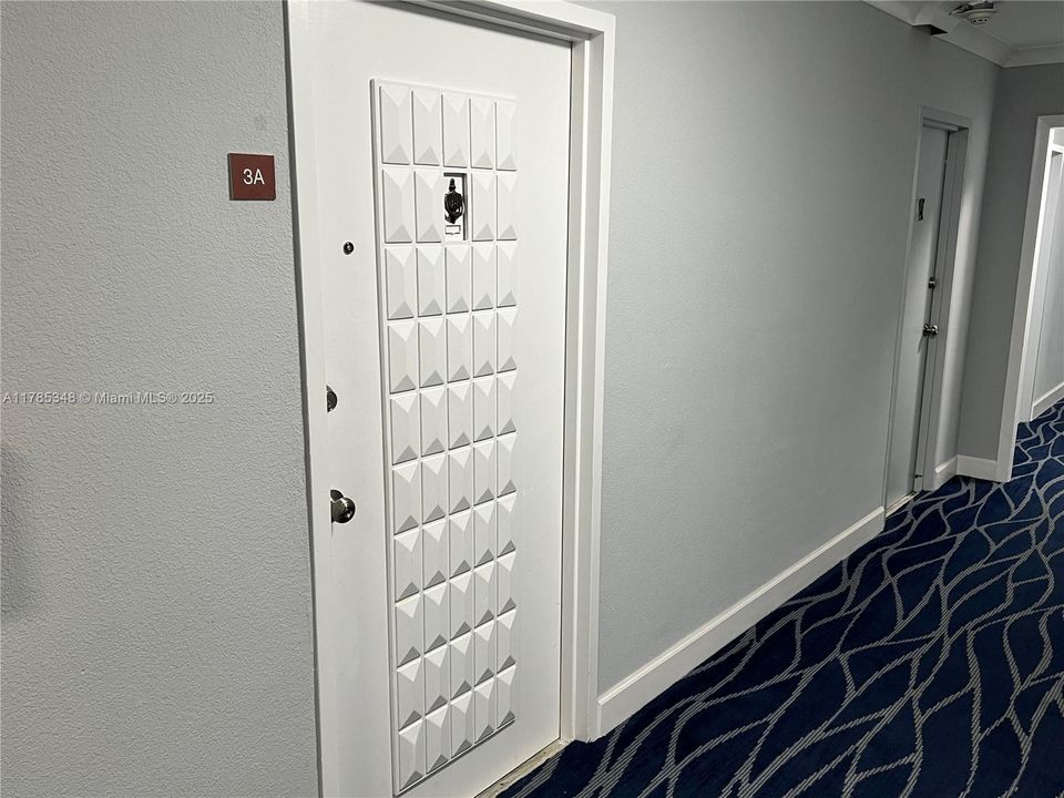 Recently Rented: $2,000 (1 beds, 1 baths, 940 Square Feet)