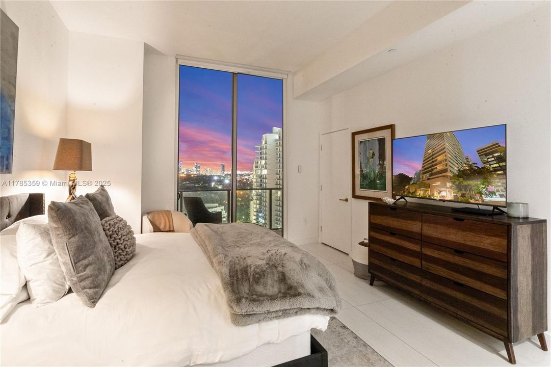 For Rent: $35,000 (3 beds, 3 baths, 2025 Square Feet)