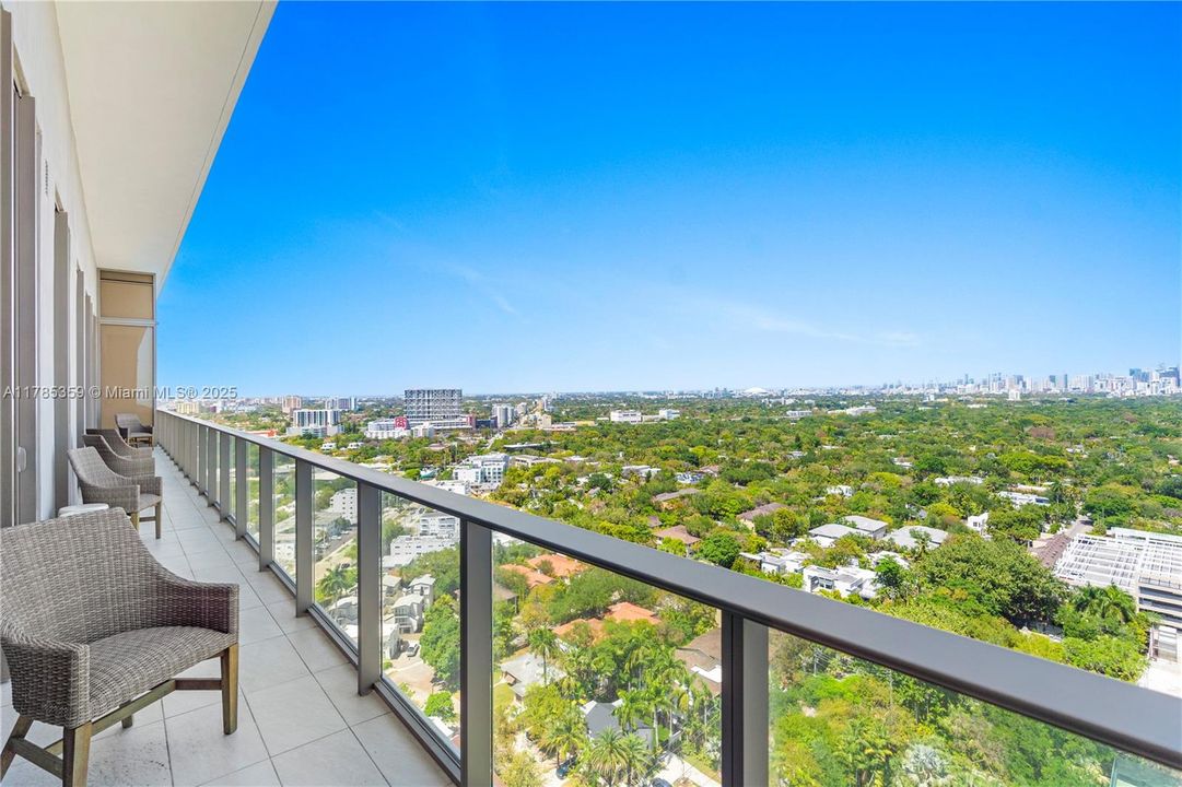 For Rent: $35,000 (3 beds, 3 baths, 2025 Square Feet)