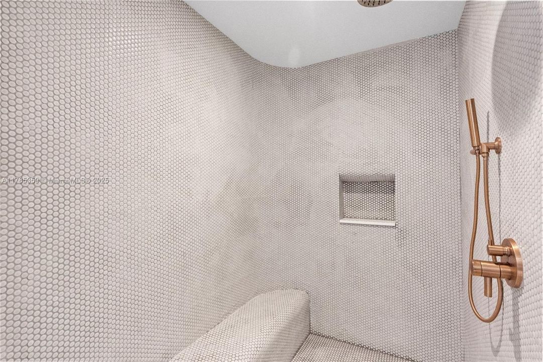 For Rent: $35,000 (3 beds, 3 baths, 2025 Square Feet)