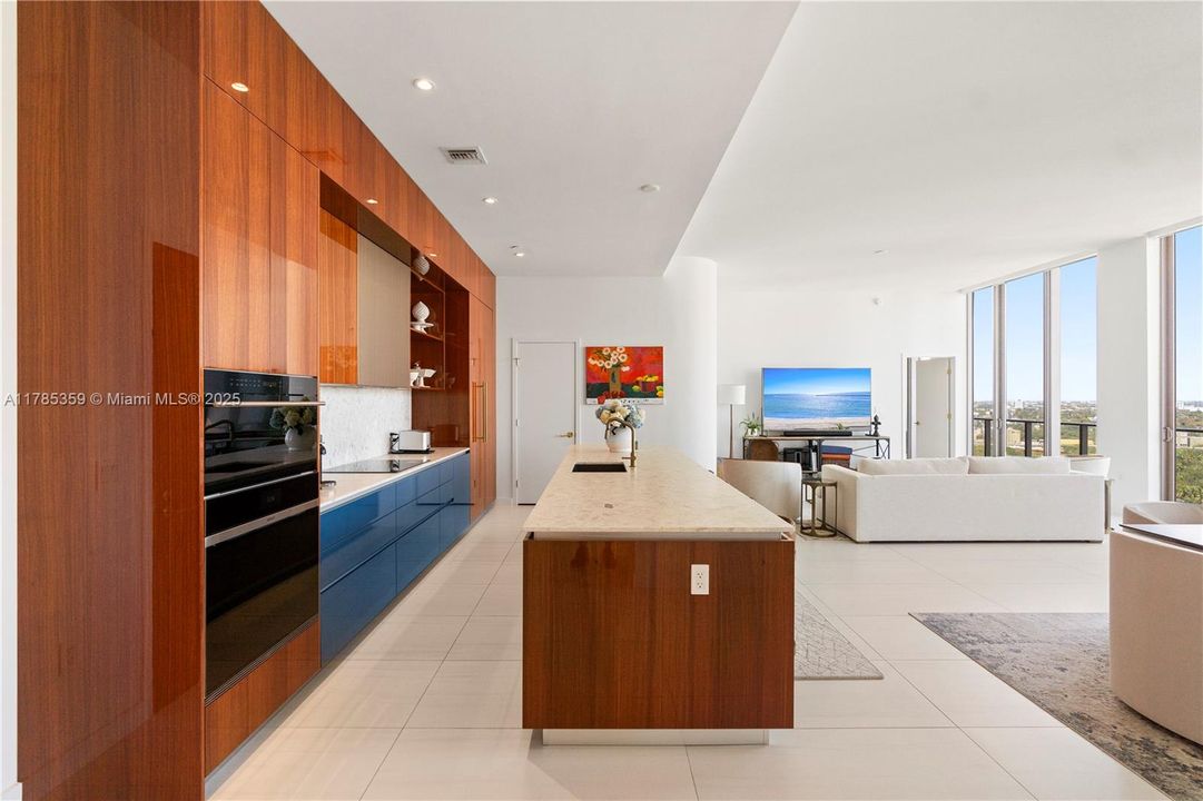 For Rent: $35,000 (3 beds, 3 baths, 2025 Square Feet)