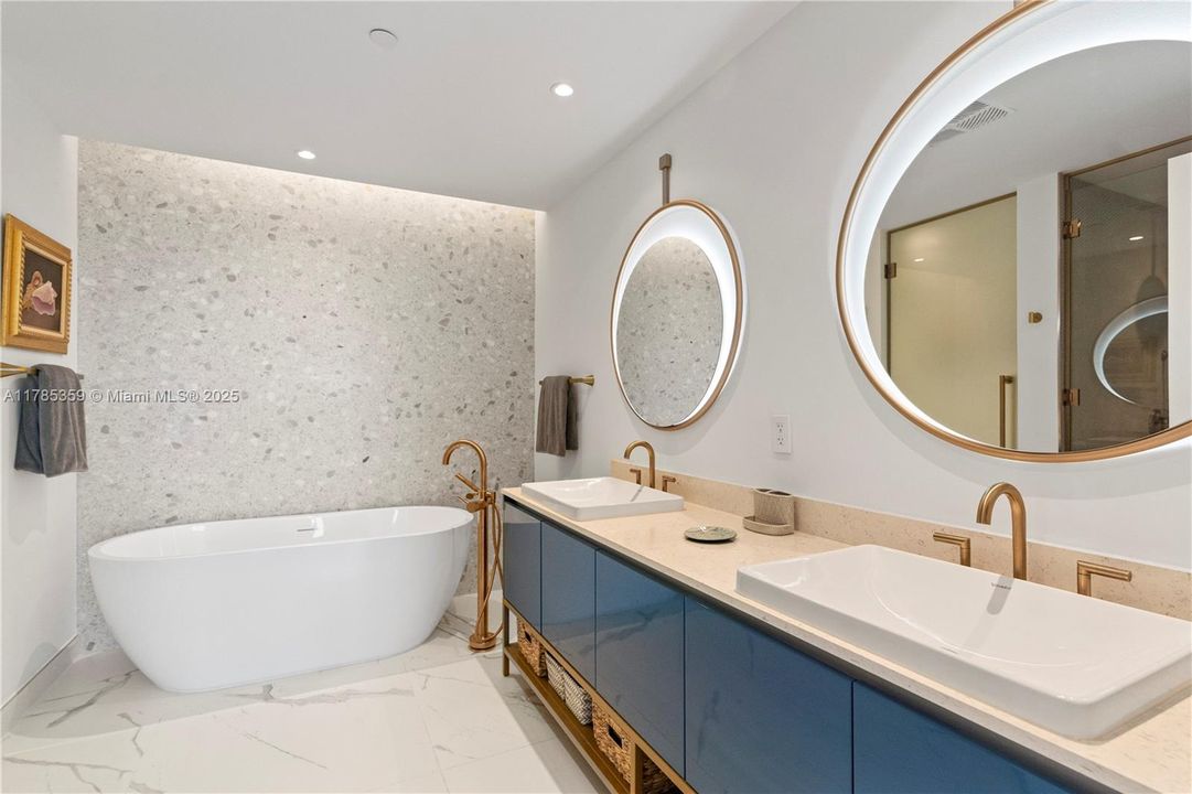 For Rent: $35,000 (3 beds, 3 baths, 2025 Square Feet)