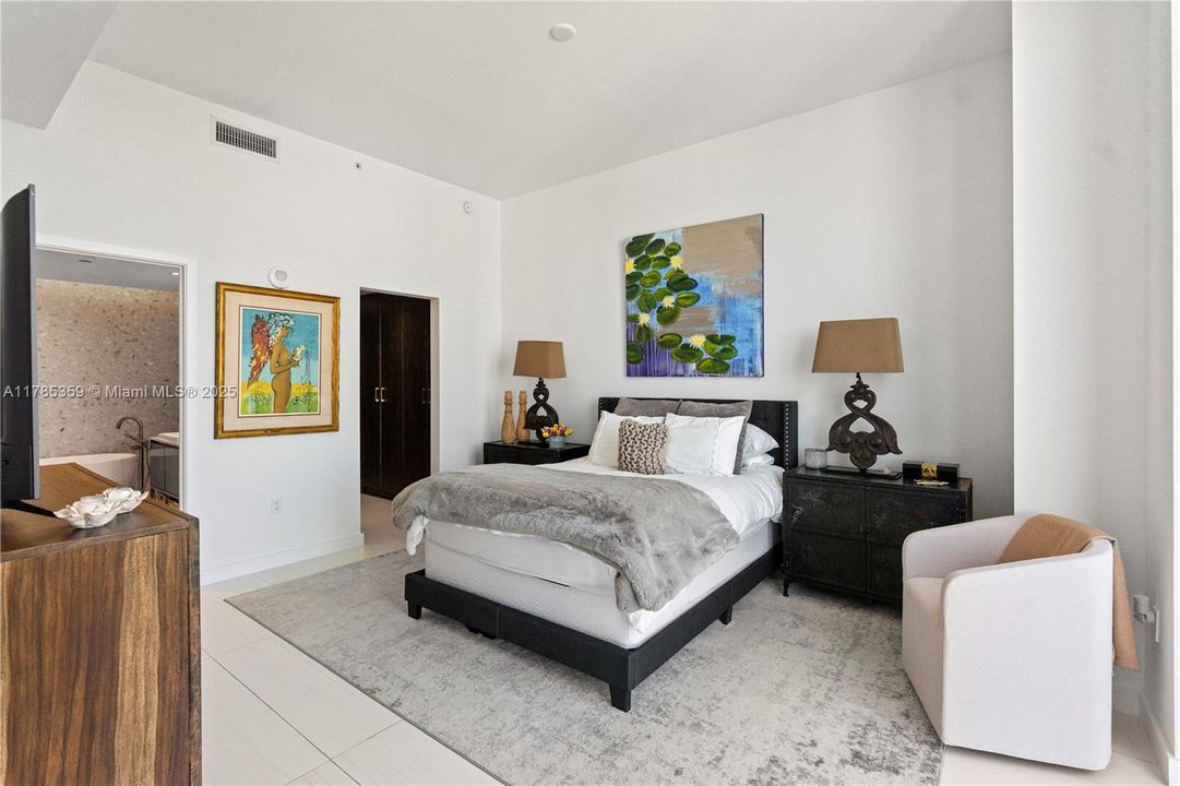 For Rent: $35,000 (3 beds, 3 baths, 2025 Square Feet)