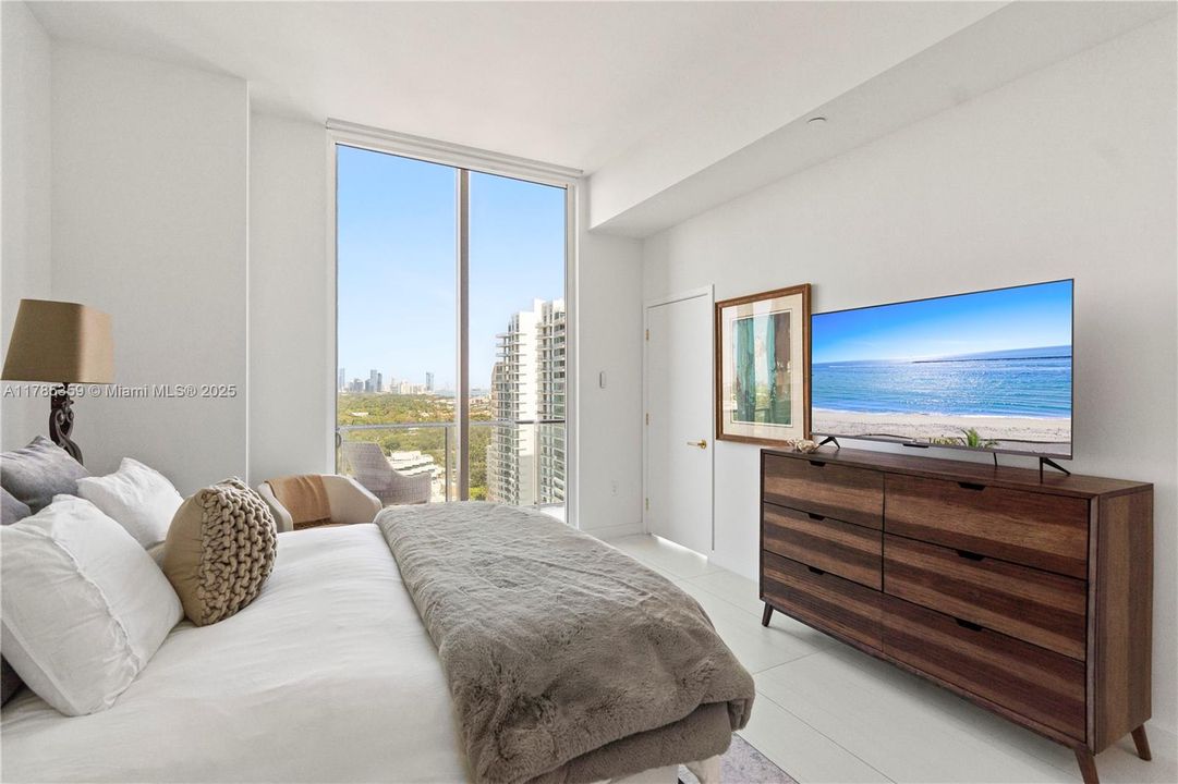 For Rent: $35,000 (3 beds, 3 baths, 2025 Square Feet)