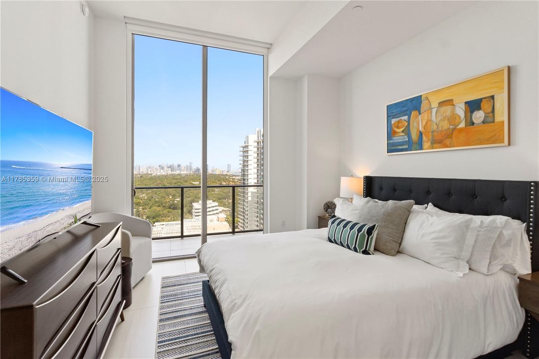 For Rent: $35,000 (3 beds, 3 baths, 2025 Square Feet)