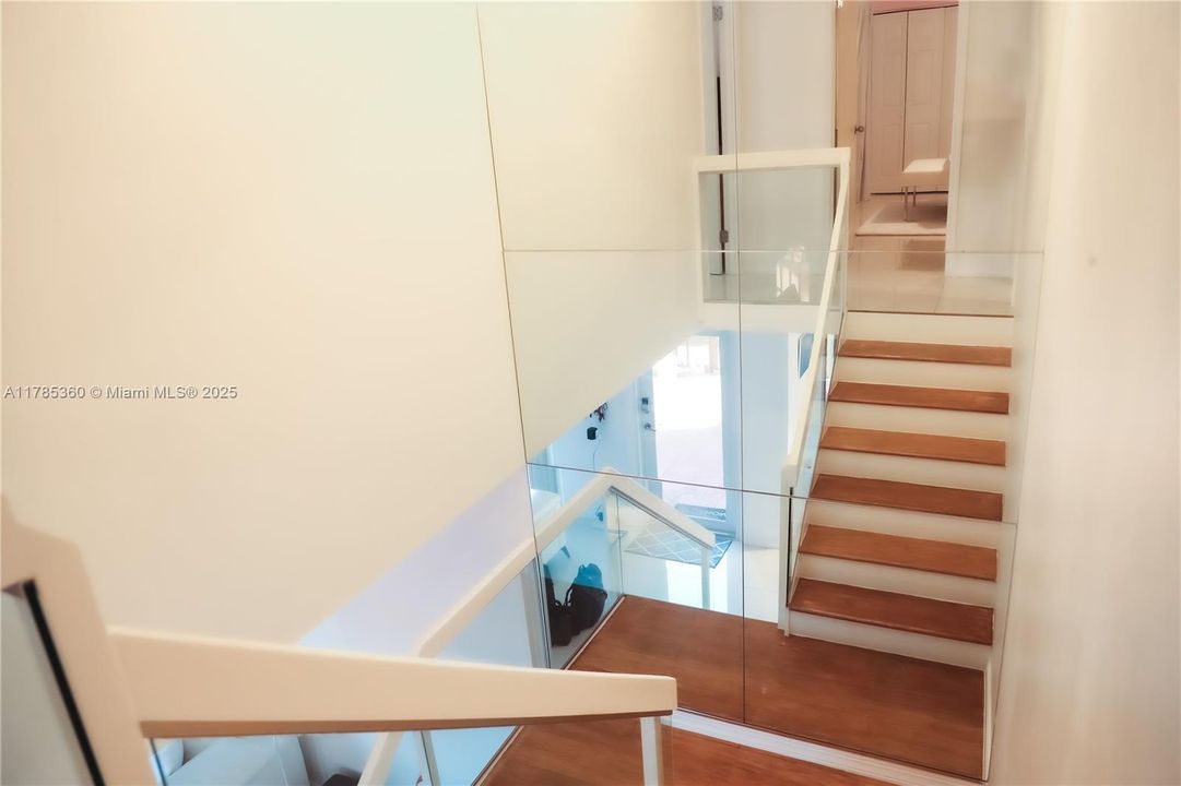 Recently Sold: $374,900 (2 beds, 2 baths, 1325 Square Feet)