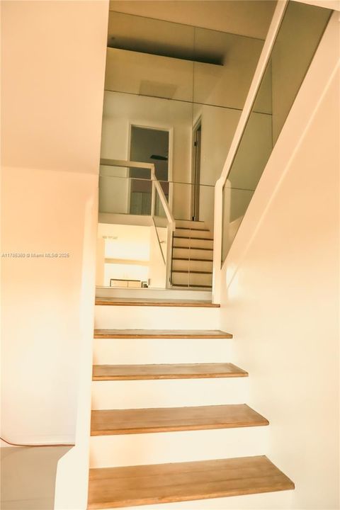 Recently Sold: $374,900 (2 beds, 2 baths, 1325 Square Feet)