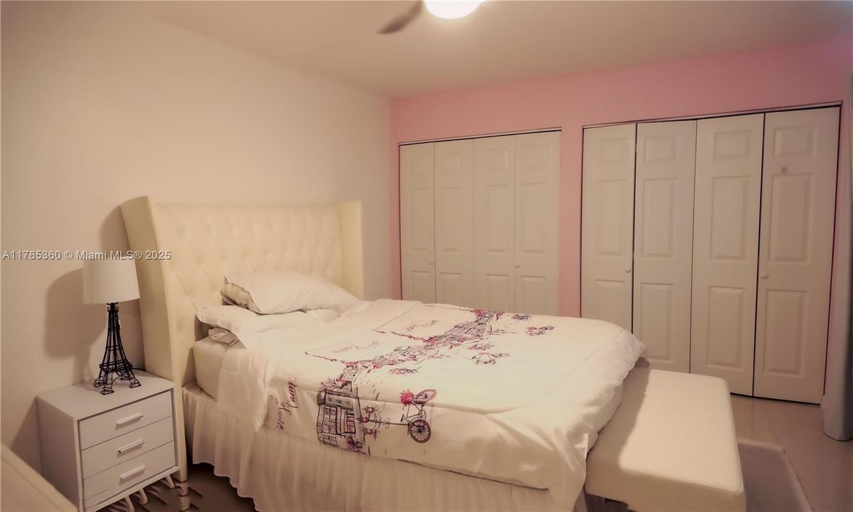 Recently Sold: $374,900 (2 beds, 2 baths, 1325 Square Feet)