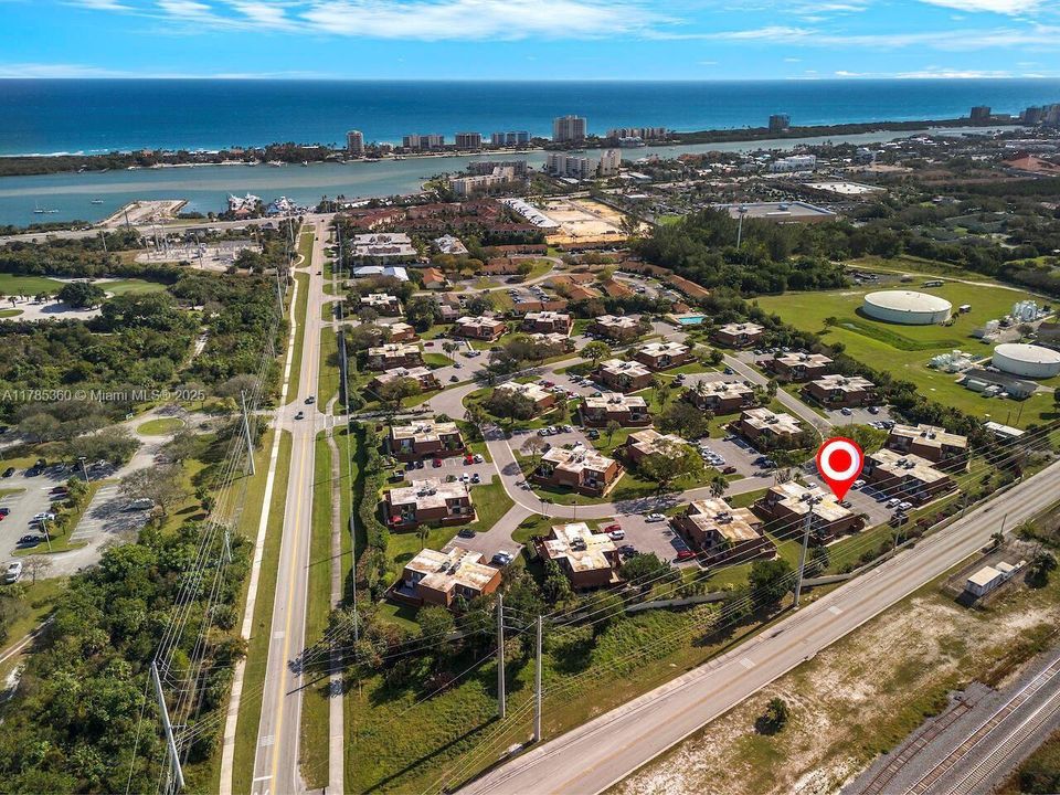 Recently Sold: $374,900 (2 beds, 2 baths, 1325 Square Feet)