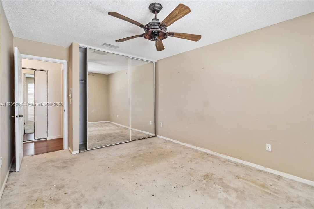 Недавно продано: $688,000 (4 спален, 2 ванн, 2880 Квадратных фут)