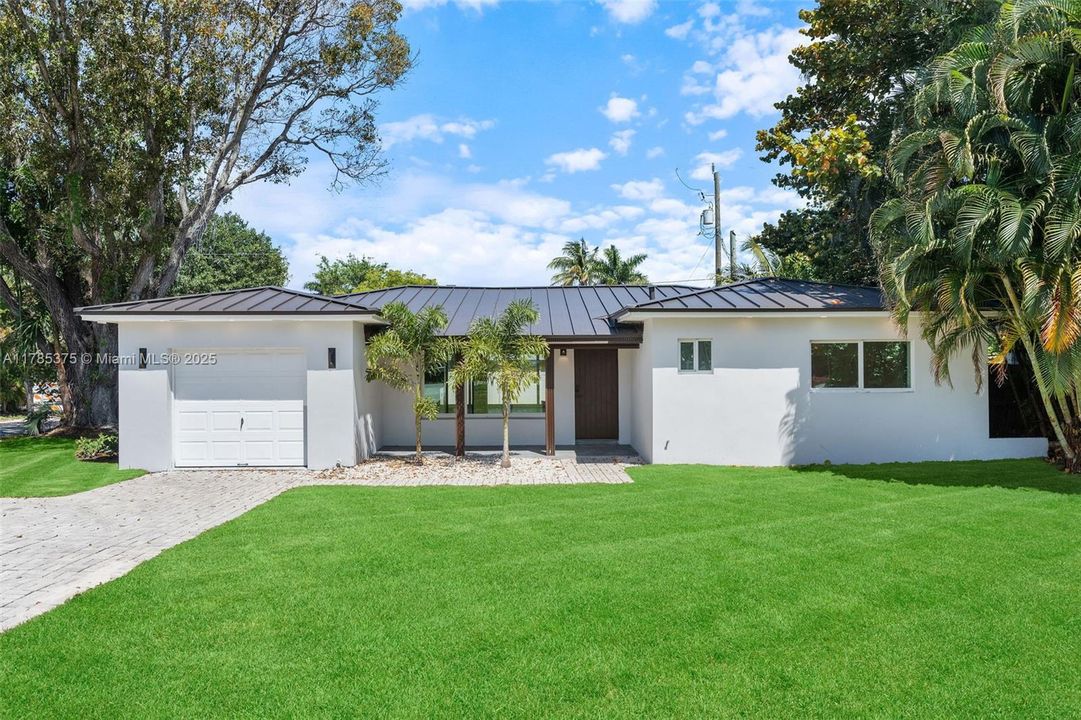 For Sale: $1,497,000 (3 beds, 2 baths, 1968 Square Feet)