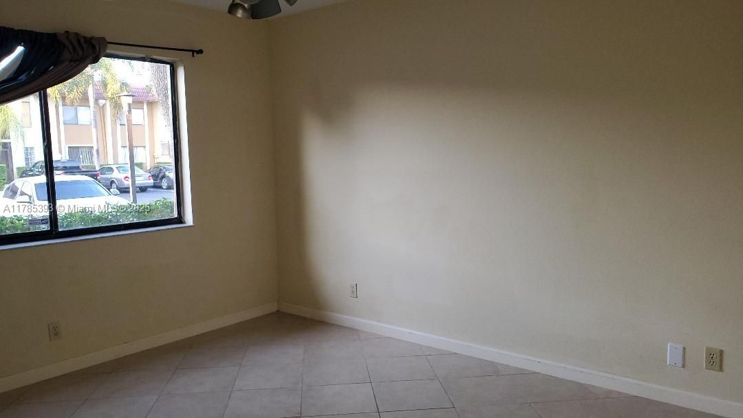 待售: $334,000 (2 贝兹, 2 浴室, 1256 平方英尺)