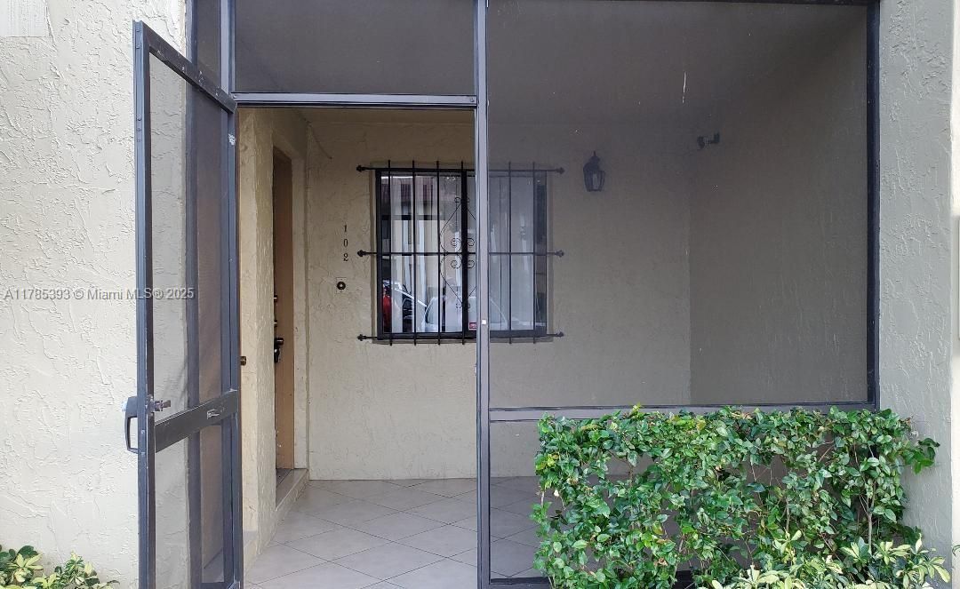 待售: $334,000 (2 贝兹, 2 浴室, 1256 平方英尺)