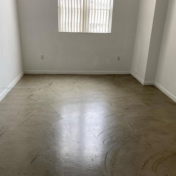 待售: $450,000 (2 贝兹, 2 浴室, 1056 平方英尺)