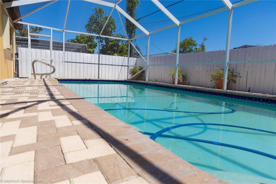 Недавно продано: $590,000 (3 спален, 2 ванн, 1658 Квадратных фут)